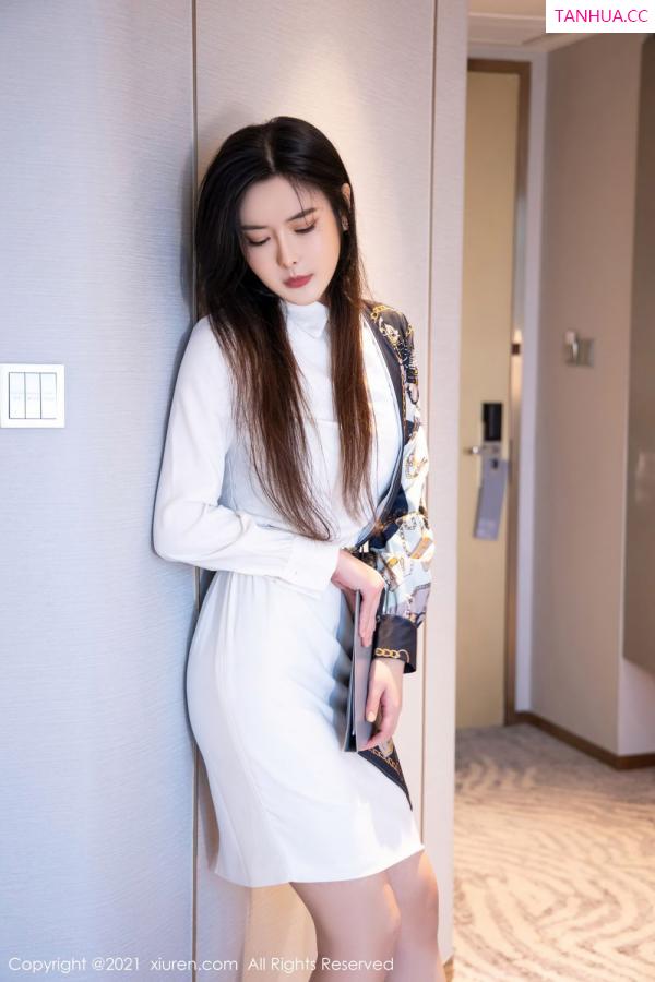 白露小猪  楚楚动人白露小猪 婀娜多姿曼妙身段第6张图片